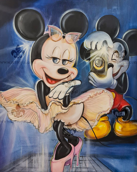 Minnie Mouse Paparazzi